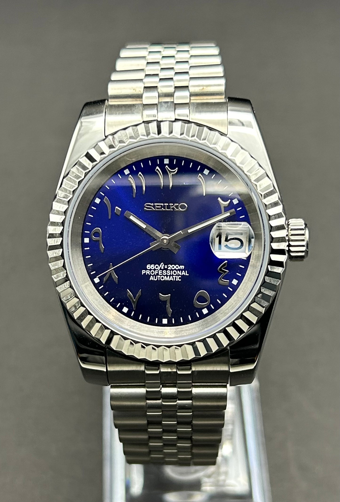 "Date Arabic" Blue Watch